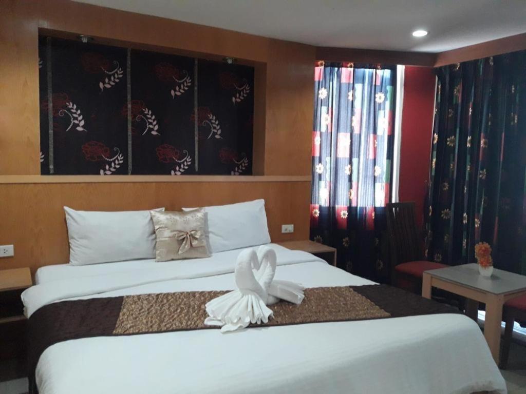New Pind Balluchi Inn Pattaya Exterior photo