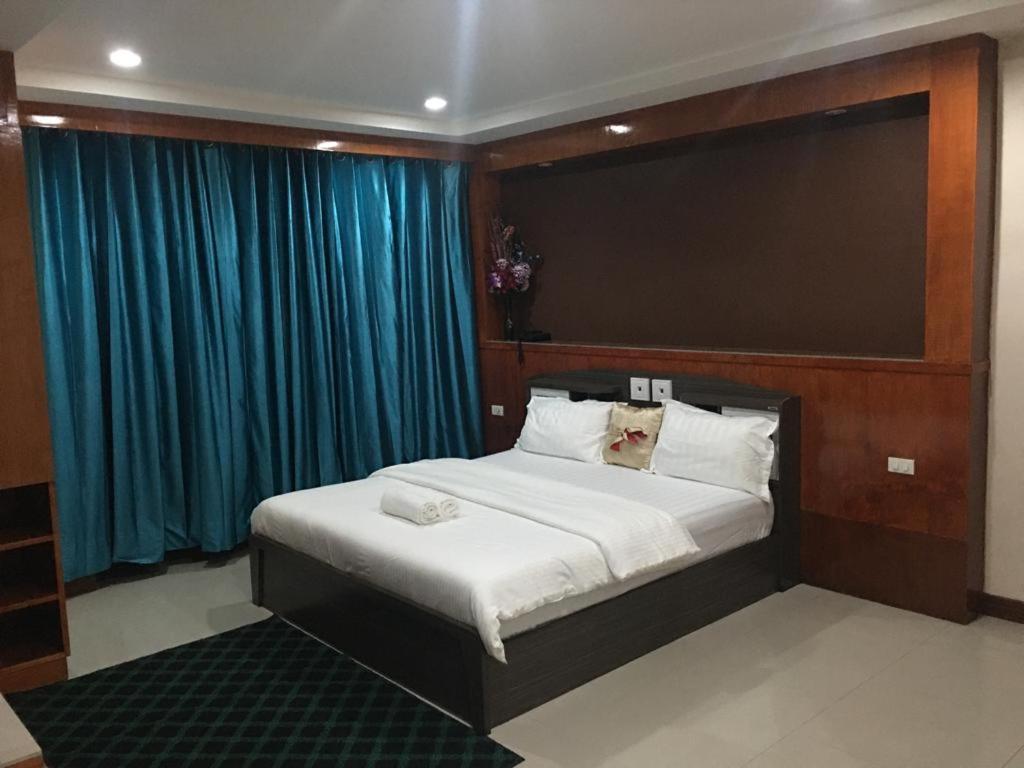 New Pind Balluchi Inn Pattaya Exterior photo